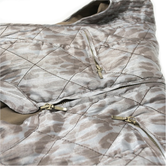 CHICO'S Cheetah Print Lightweight Quilted Puffer Vest - Picture 5 of 8